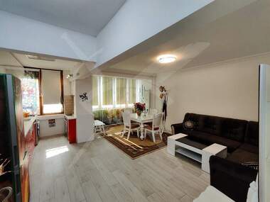Închiriere - Apartament în Lazur,  Burgas
