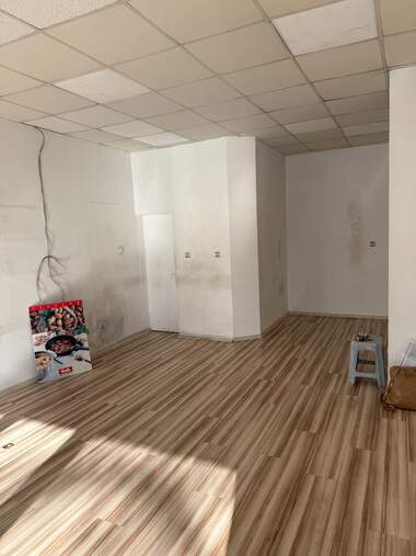 Miete - Laden/Büro/Schönheitssalon/Gastronomie in Center,  Sovia