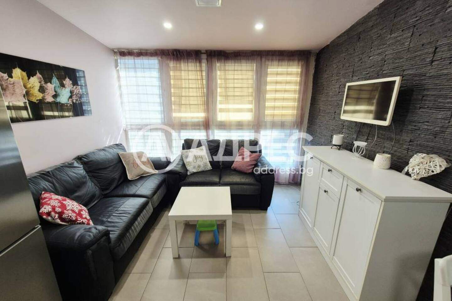 Cu patru camere Apartament în Văzrajdane 1, Varna – fotografia 3