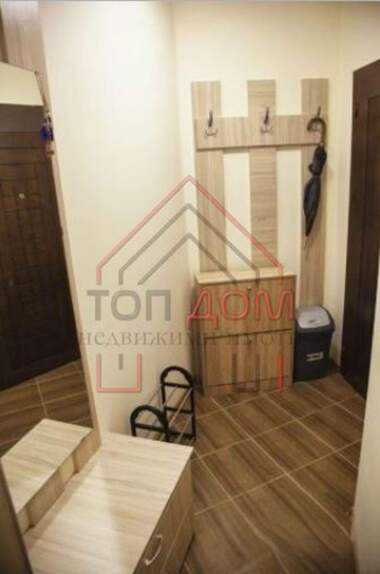 Închiriere - Apartament în Bazar Levski,  Varna