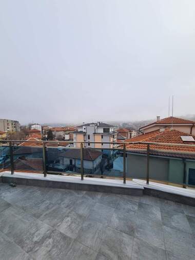 Închiriere - Apartament în Mladejki hălm,  Haskovo