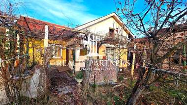 For sale - House in Rudnichar,  Pernik