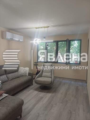 For sale - Apartment in Vazrajdane,  Burgas