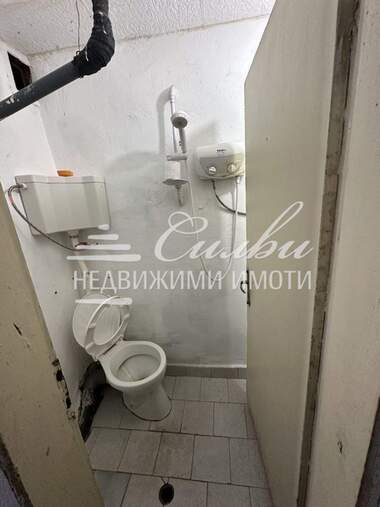 Продажба - Етаж от къща в Дивизионна болница,  Шумен
