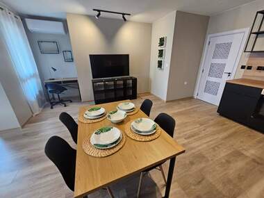 Închiriere - Apartament în Hristo Smirnenski,  Plovdiv