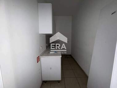 Ενοίκιο - Βιομηχανικός χώρος σε Промишлена зона-Изток,  Хасково