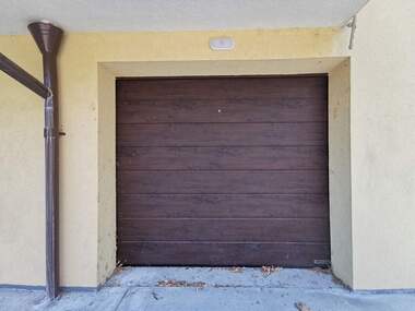 Miete - Garage in Alei Wazrajdane,  Ruse