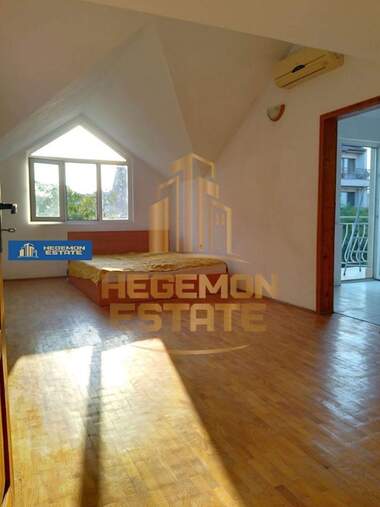 Продажба - Апартамент в Погреби,  Варна