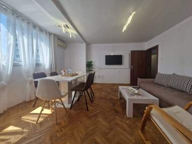 Miete - Wohnung in Lazur,  Burgas
