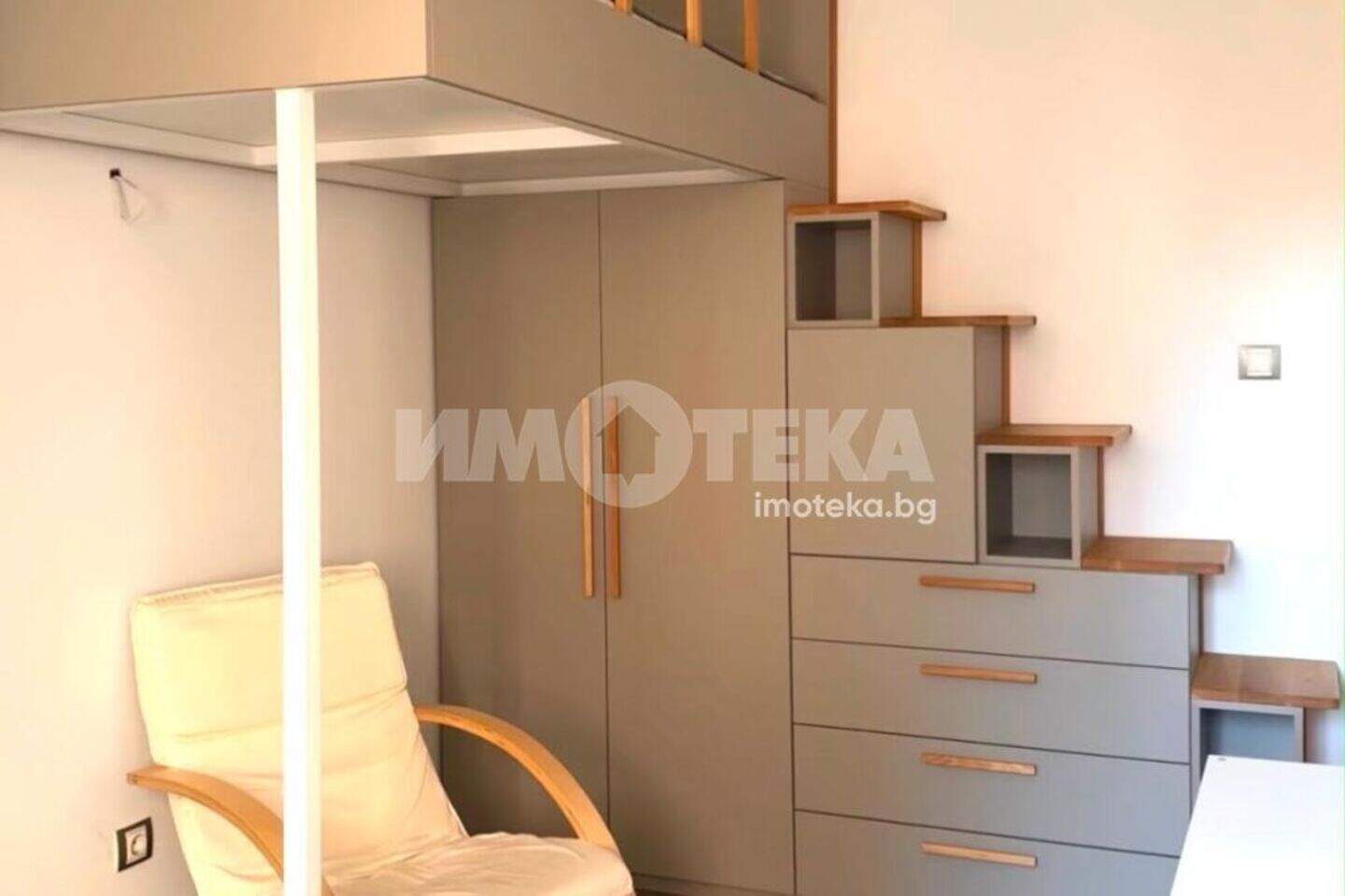 Τρίδωμο Διαμέρισμα σε Τσενταρ, Σόφια – φωτογραφία 4