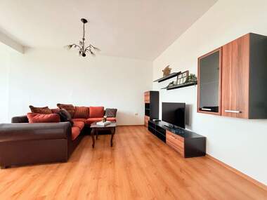 Închiriere - Apartament în Lazur,  Burgas
