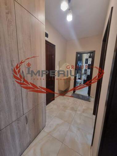 Închiriere - Apartament în Kolhozen pazar,  Varna