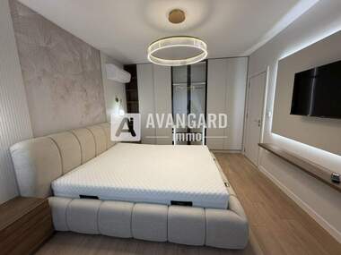 Продажба - Апартамент в Център,  Варна