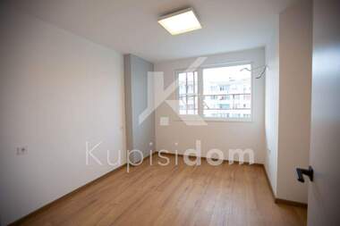 Vânzare - Apartament în Center,  Stara Zagora
