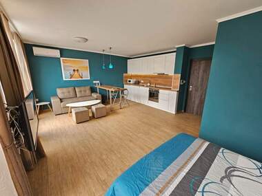 Închiriere - Apartament în Mladejki hălm,  Plovdiv