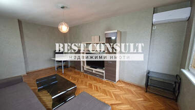 Închiriere - Apartament în Hășove,  Ruse