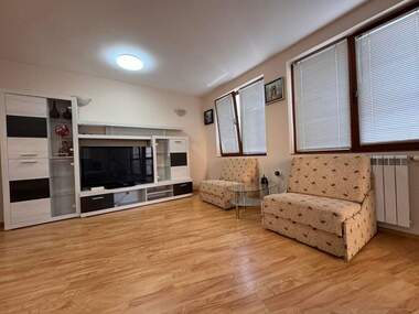Miete - Wohnung in Zentar,  Burgas