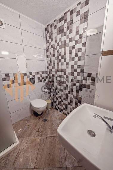 Închiriere - Apartament în Levski,  Varna