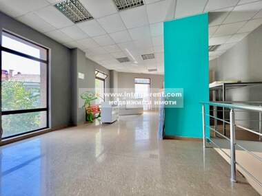 Ενοίκιο - Κατάστημα/Γραφείο/Κομμωτήριο/Κατάστημα/Οδοντιατρείο σε Център,  Хасково