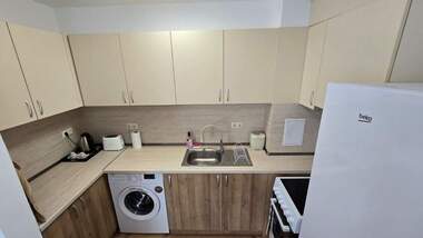 Închiriere - Apartament în Lazur,  Burgas
