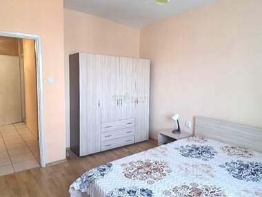 Închiriere - Apartament în Lagera,  Sofia