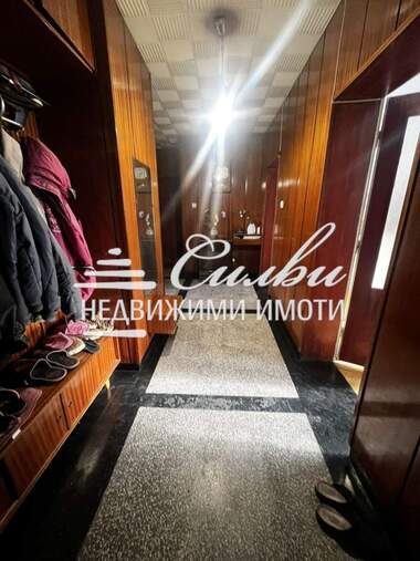 Продажба - Етаж от къща в Пожарната,  Шумен
