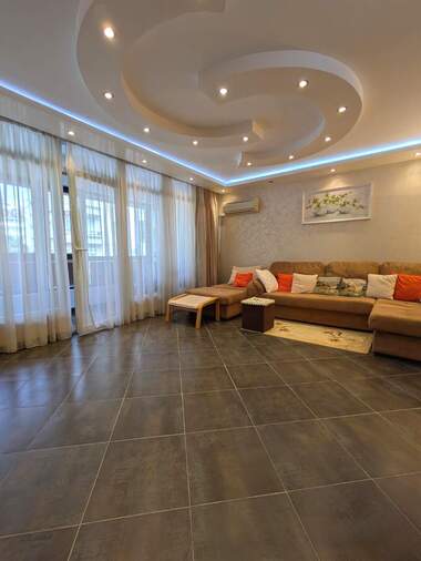 Verkauf - Wohnung in Wazrajdane,  Burgas