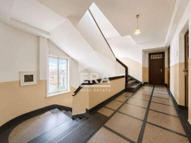 Închiriere - Apartament în Center,  Sofia