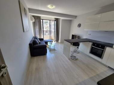 Miete - Wohnung in Mladejki halm,  Plowdiw
