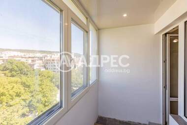 Închiriere - Apartament în Văzrajdane 1,  Varna