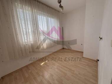 For rent - Apartment in Kaysieva gradina,  Varna