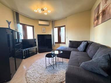 Miete - Wohnung in Zentar,  Burgas