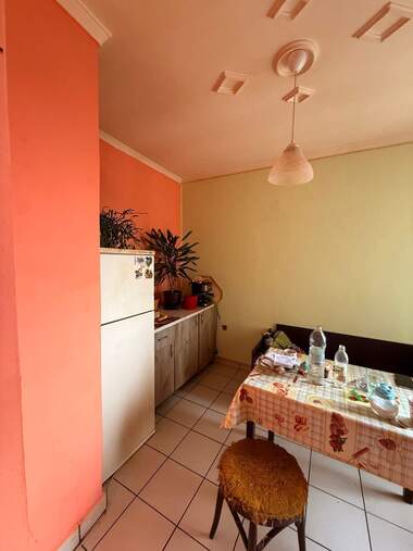 Vânzare - Apartament în Mladost,  Vrața