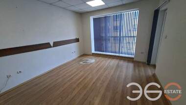 For rent - Office in Liatno kino Trakia,  Varna