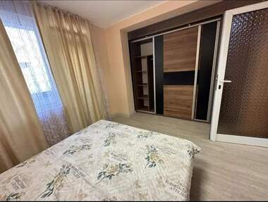 Închiriere - Apartament în Mladejki hălm,  Plovdiv