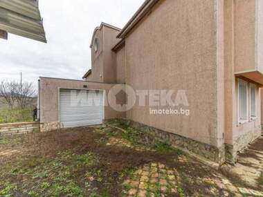 For sale - House in Zdravets,  Varna