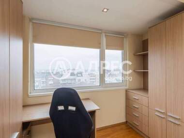 For sale - Apartment in Vazrajdane 1,  Varna
