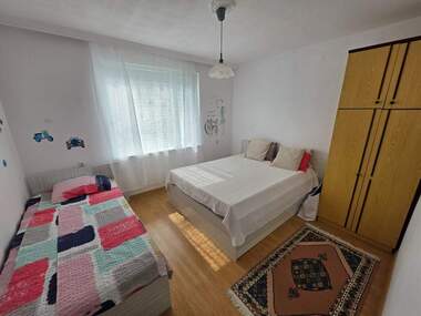 Verkauf - Etage von Haus in Lowez,  Targowishte