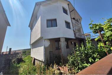Vânzare - Casă în Aksakovo,  Varna