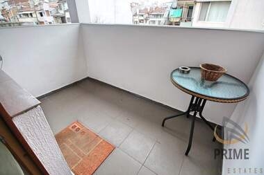 Închiriere - Apartament în Văzrajdane,  Burgas