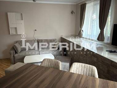 Închiriere - Apartament în Liatno kino Trakia,  Varna