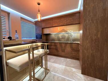 Vânzare - Apartament în Kărșiaka,  Plovdiv