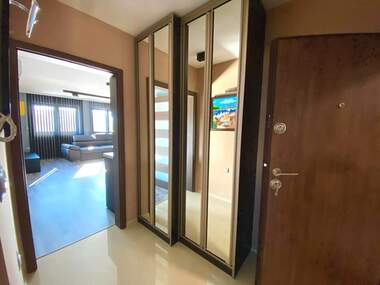 Închiriere - Apartament în Mladejki hălm,  Plovdiv