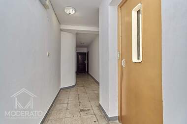 Vânzare - Apartament în Văzrajdane,  Burgas