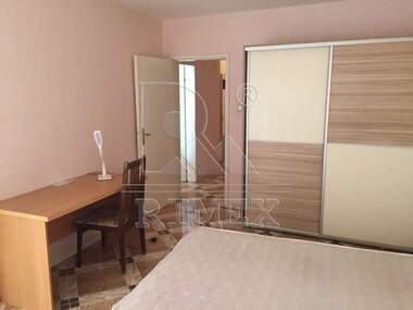 For rent - Apartment in Mladejki halm,  Plovdiv