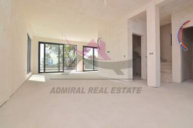 For sale - House in Pchelina,  Varna