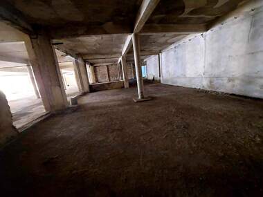 For sale - Building in Promishlena zona,  Targovishte