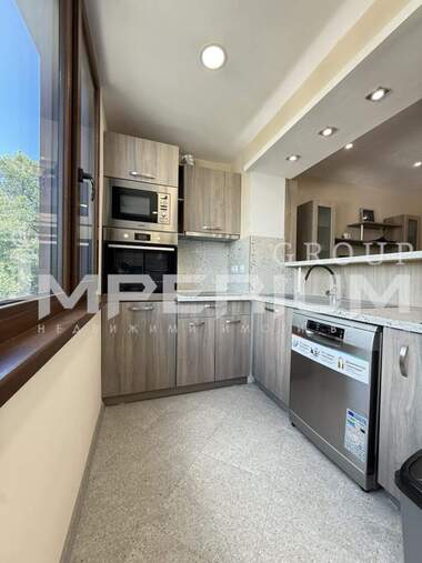 Închiriere - Apartament în Kazașko,  Varna