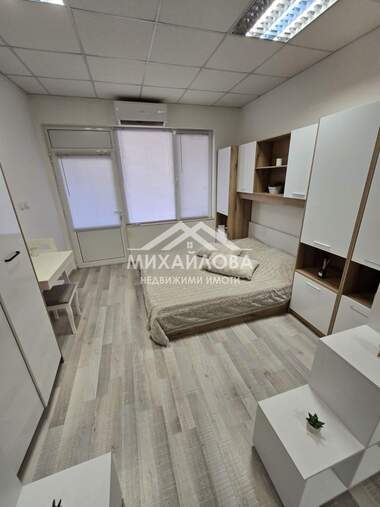 Vânzare - Apartament în Tri ceuceura-sever,  Stara Zagora