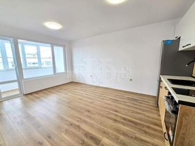 Verkauf - Wohnung in Awtogara,  Warna